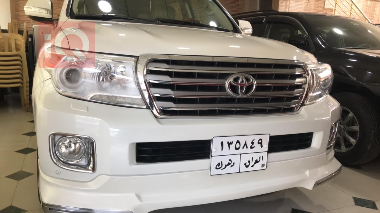 تۆیۆتا لاند کروزەر